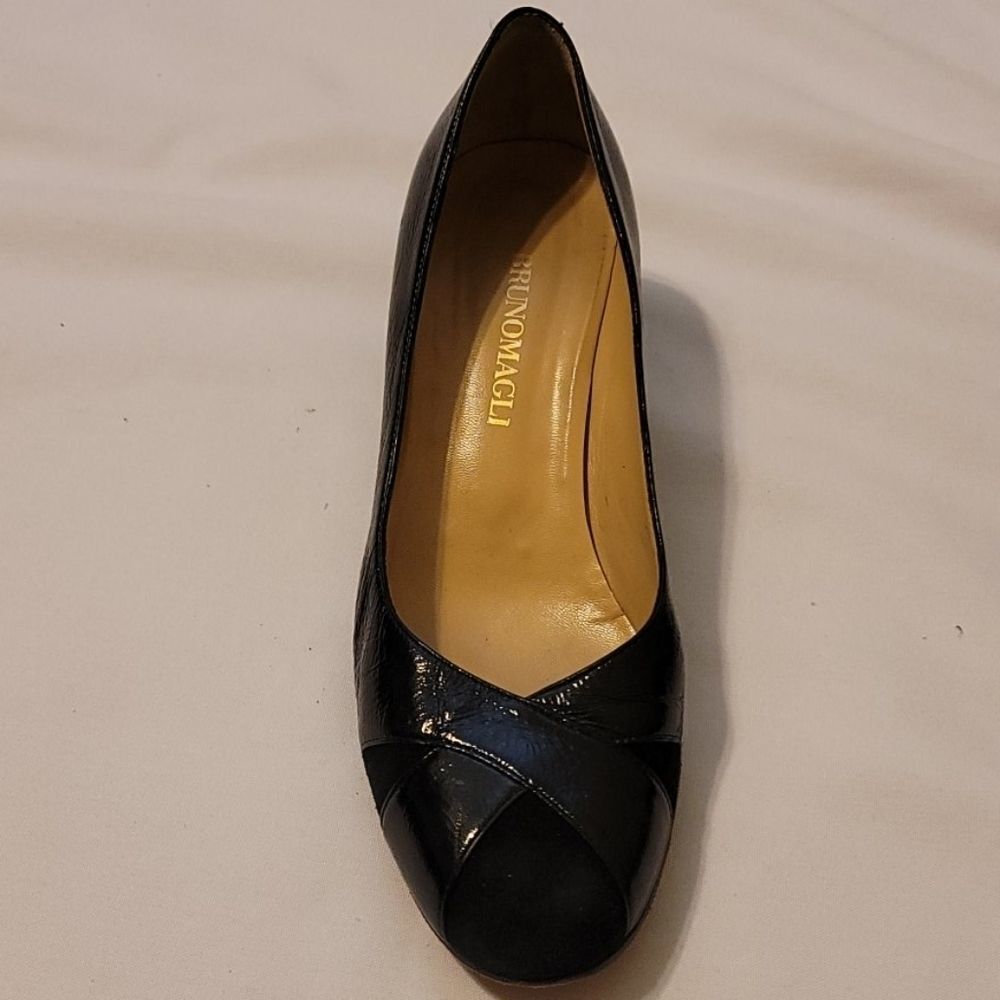 Bruno Magli wedges size 7.5‎